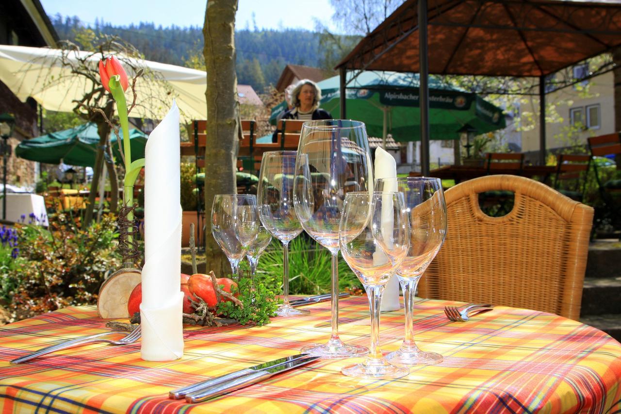 Gutshof-Hotel Waldknechtshof Baiersbronn Ngoại thất bức ảnh